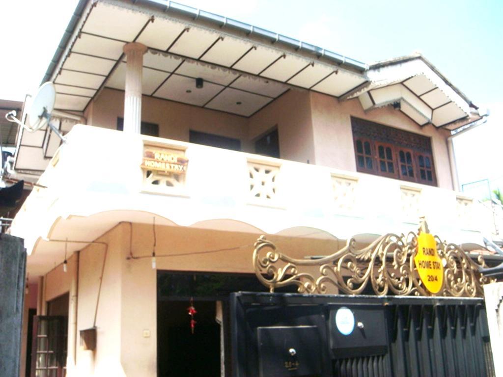 Randi Homestay In Negombo Exterior photo