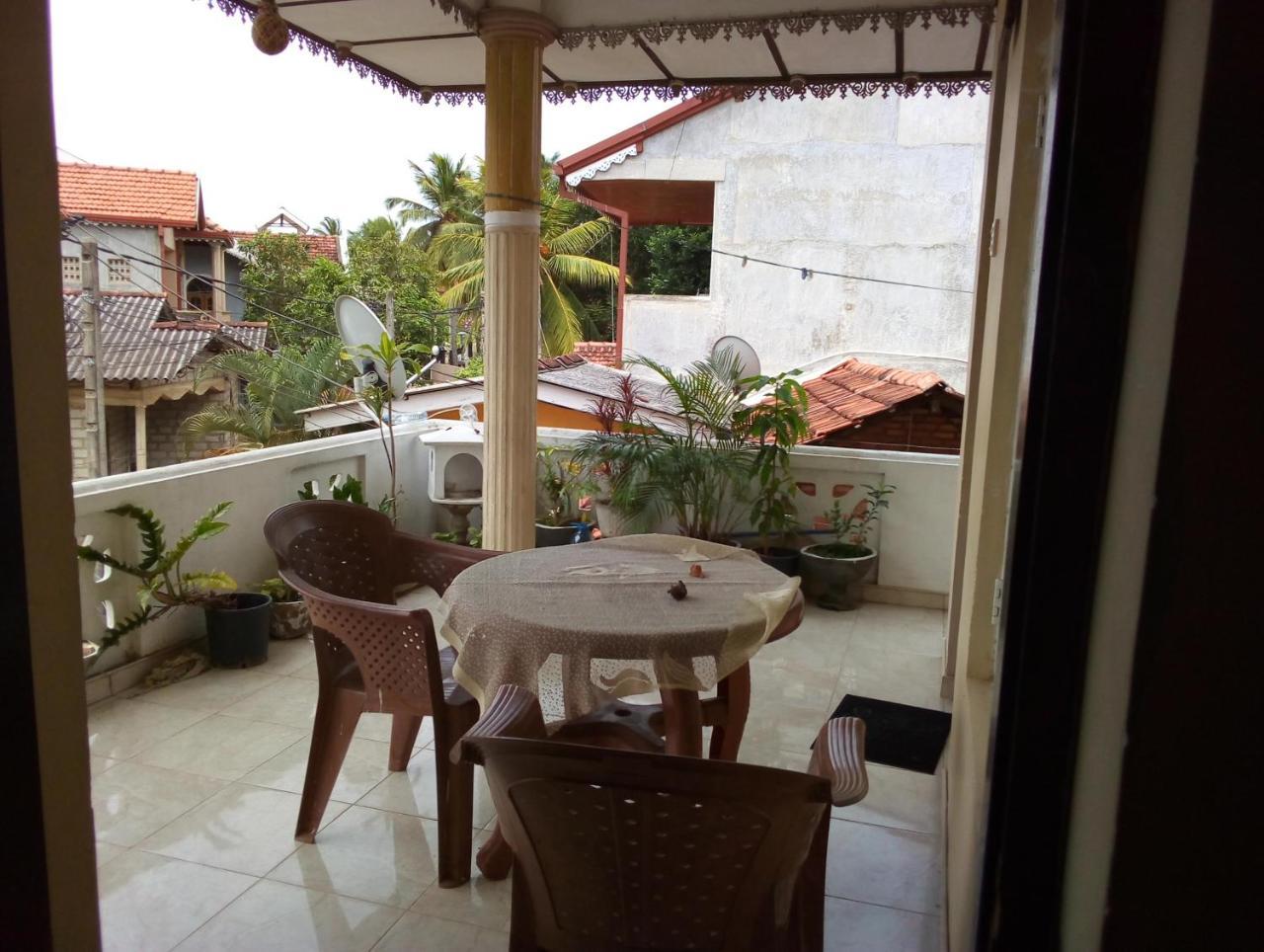 Randi Homestay In Negombo Exterior photo